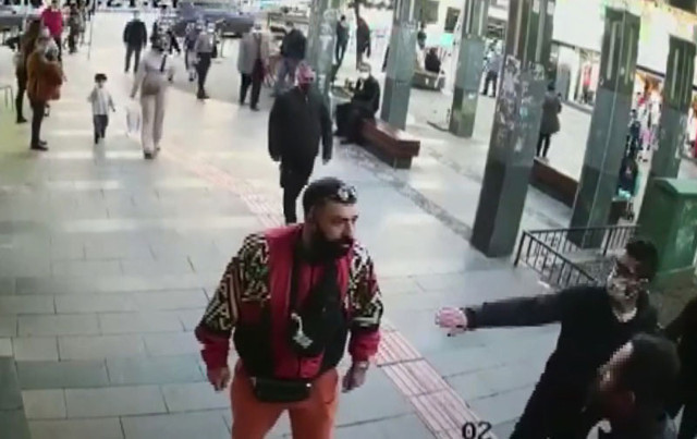 Eşinin yanında kadını taciz ettiği ileri sürülen kişinin ifadesi olay oldu - Resim: 1