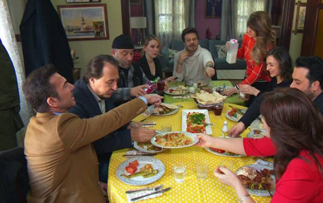 Arka Sokaklar'da bombalar patlıyor! İki isim daha katıldı - Resim: 4