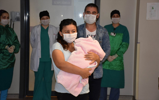 Günün en güzel haberi Ordu'dan! Aynı aileden 8 kişi koronayı yenmeyi başardı - Resim: 0