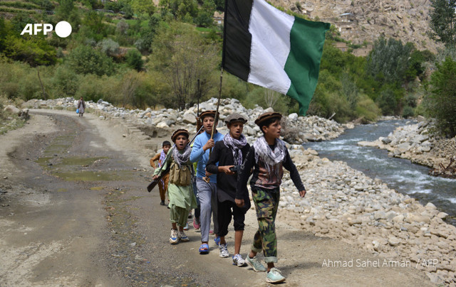 AFP'nin Afgan çocuk askerleri övmesi büyük tepki çekti - Resim: 0
