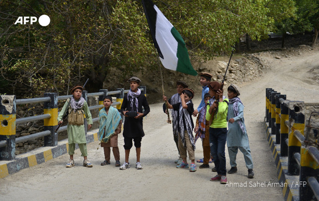 AFP'nin Afgan çocuk askerleri övmesi büyük tepki çekti - Resim: 1