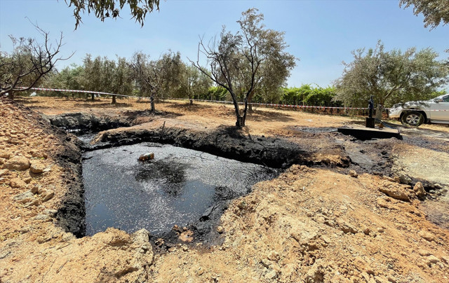 Manisa'yı ayağa kaldıran iddia! Su kuyusu açılırken petrol bulunmuş olabilir - Resim: 0