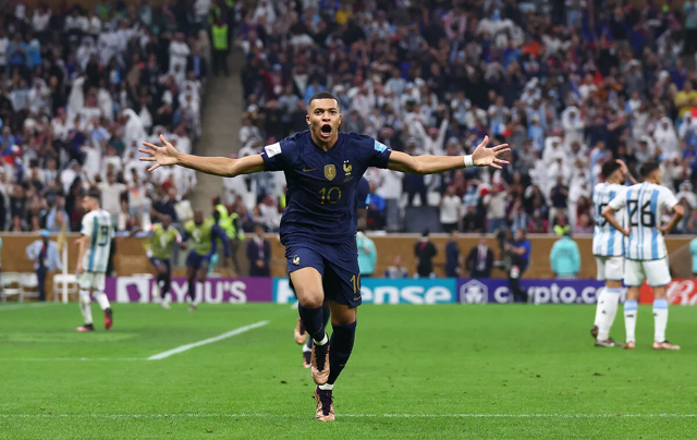 Katar'da muhteşem final! Mbappe'nin çabası yetmedi, Messi'li Arjantin şampiyon oldu - Resim: 0