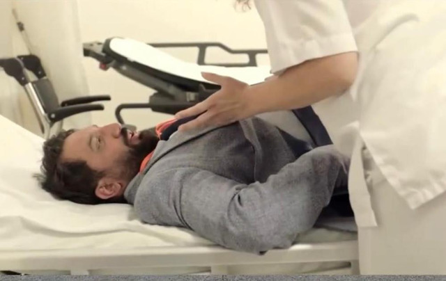 Ünlü oyuncu aile yemeğinde zehirlendi! Bursa'da mantar yiyen 15 kişi hastanelik oldu - Resim: 1