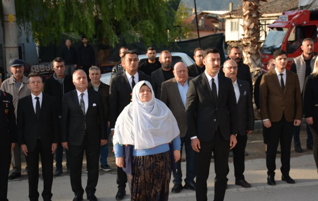 AK Partili başkana kıyafeti üzerinden rezil sözler etmişti! İYİ Parti o ismi partiden attı - Resim: 0