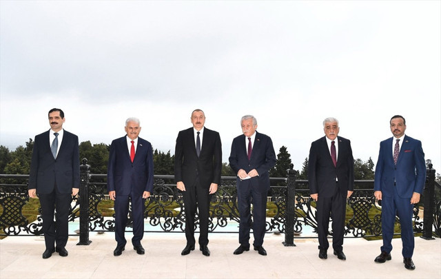 İlham Aliyev, Binali Yıldırım ve beraberindeki TBMM heyetini kabul etti - Resim: 0