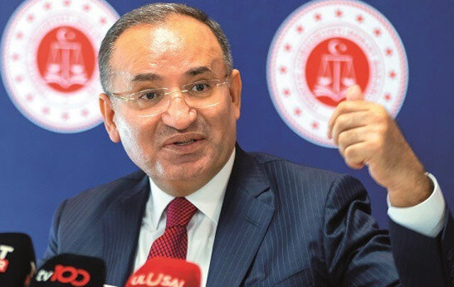 Adalet Bakanı Bekir Bozdağ'dan Kılıçdaroğlu ve Akşener'e çağrı: Samimiyseniz bütün şikayetleri geri çekin - Resim: 0