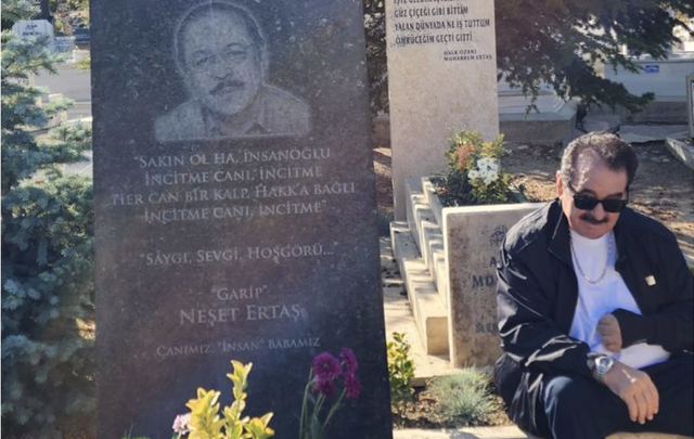 İbrahim Tatlıses'in vefası! Neşet Ertaş'ın mezarını ziyaret etti: "Çok ekmeğini yedik" - Resim: 0