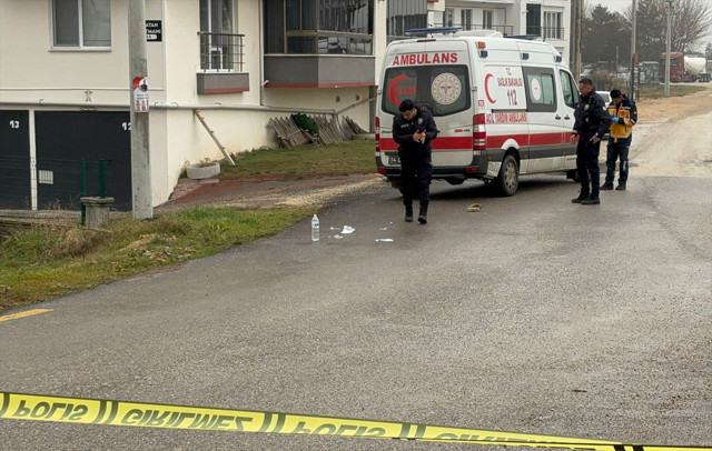 Bolu'da ev sahibi kiracı tartışmasında kan aktı - Resim: 0