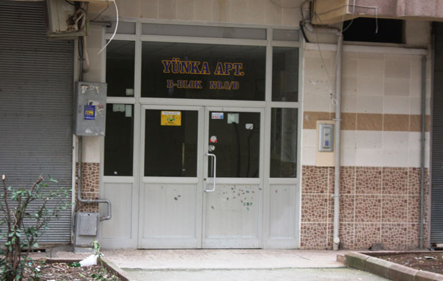 Eve girdiğinde karısını başka bir adamla yakaladı! Sonrası korkunç... - Resim: 1