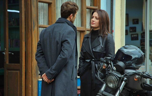 Show TV Çukur dizisinden İrem Sak ayrıldı veda mesajı bakın ne oldu - Resim: 1