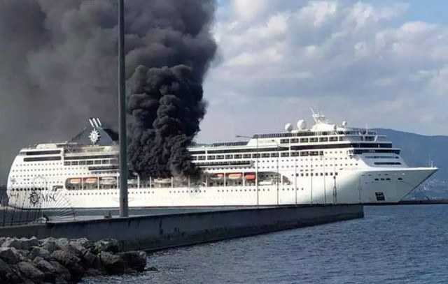 Yunanistan'da lüks cruise gemisinde yangın - Resim: 0