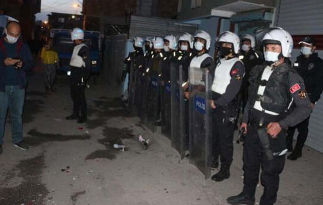 Adana'da düğün cinayeti: 1 ölü 2 yaralı - Resim: 0