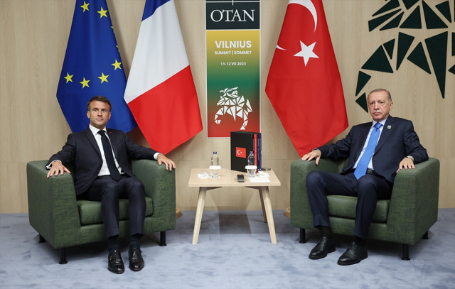 Cumhurbaşkanı Erdoğan Litvanya'da! Diplomasi trafiği başladı: Macron ile sürpriz görüşme! - Resim: 0