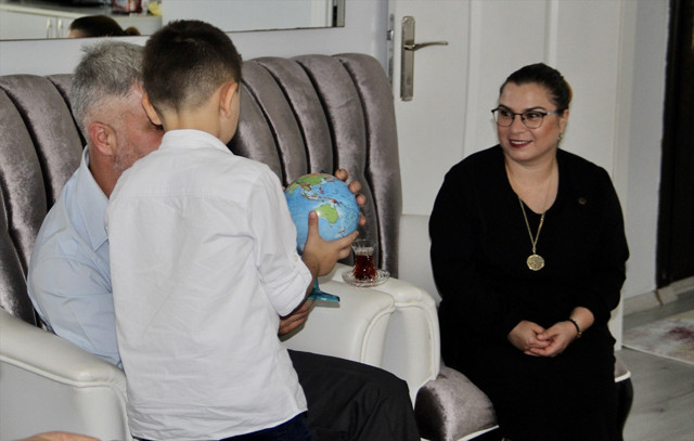 Deprem mağduru çocuklardan etkilenen çift korucuyu aile oldu - Resim: 1