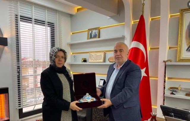 Mustafa Şentop aslen nereli, kaç yaşında? Mustafa Şentop eşi Sabriye Şentop kimdir? - Resim: 0