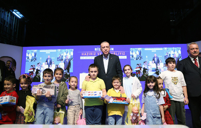 Erdoğan'ın "Reis bizi Gazze'ye götür" sloganlarına verdiği yanıt salonu coşturdu - Resim: 0