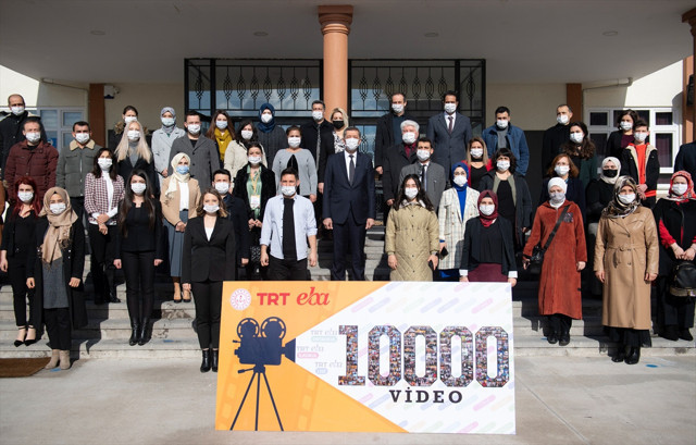 EBA TV öğretmenleri 10 ayda 10 bin ders videosuyla rekora imza attı! Ziya Selçuk açıkladı - Resim: 1
