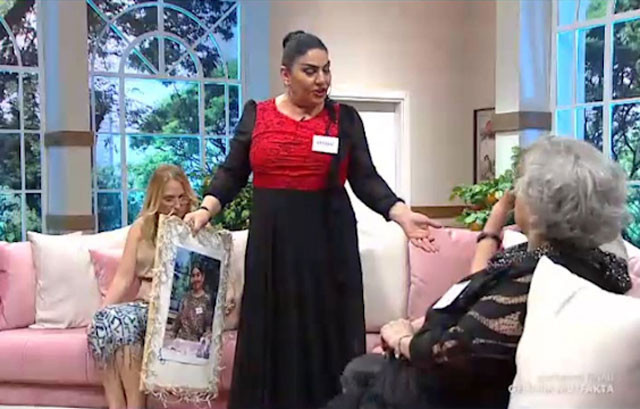 Gelinim Mutfakta'da olaylı gün! Yarışmacılar birbirine girdi Burcu'nun açıklamaları şoke etti - Resim: 1