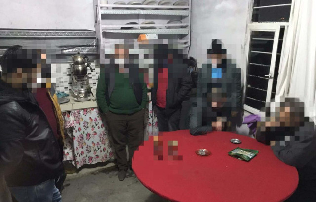 Osmaniye'de kumar baskını: 31 kişiye 106 bin 516 lira ceza kesildi - Resim: 0