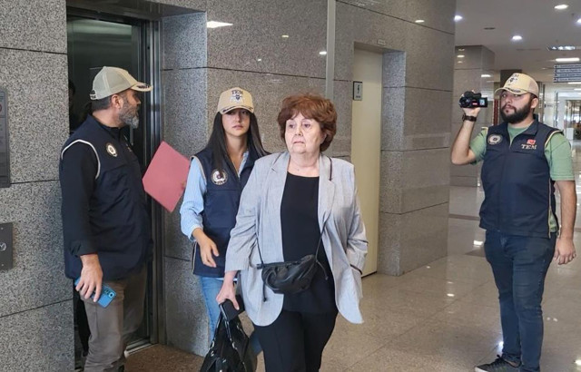 Ayşenur Arslan'a 'terör' sorgusu! Gözaltına alındı bir saat ifade verip serbest kaldı - Resim: 0