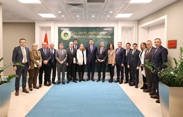 Bakan Murat Kurum, CHP'li milletvekilleri ve belediye başkanlarıyla görüştü - Resim: 0