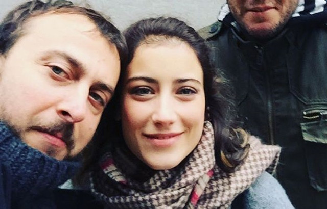 Hazal Kaya'dan sevgilisi Ali Atay'a destek! - Resim: 3