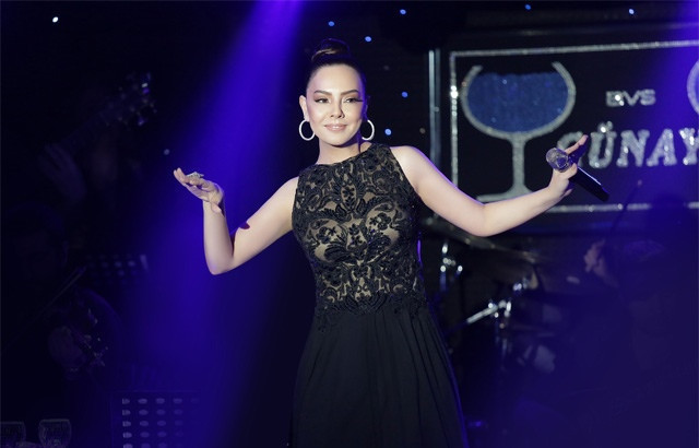 Reza konuştu Ebru Gündeş'in biletleri tavan yaptı! - Resim: 2