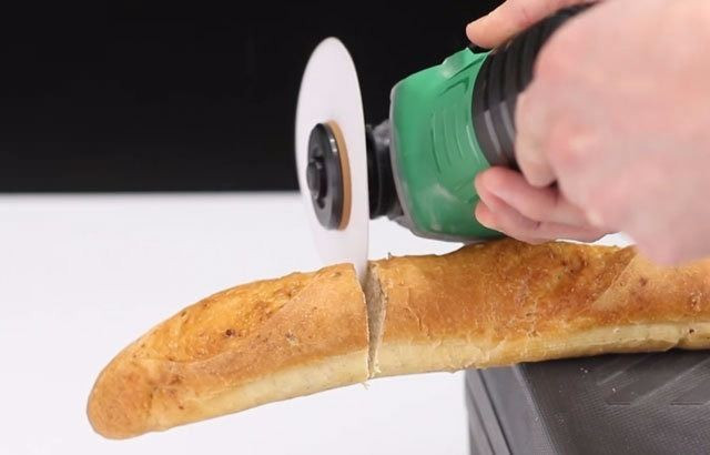 Kağıttan bıçak yaptı önüne gelen her şeyi kesti inanılmaz - Resim: 3