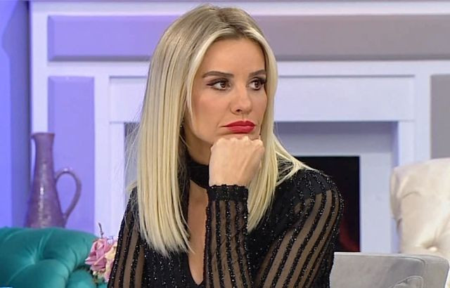 Esra Erol Elazığ'daki deprem için seferber oldu yardım malzemesi gönderdi - Resim: 1