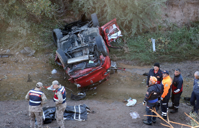 Sivas’ta feci kaza: Biri bebek 4 kişi öldü - Resim: 1