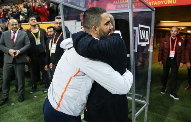 Fatih Altaylı: Arda Turan, Galatasaray'a geri dönmek istiyor - Resim: 0