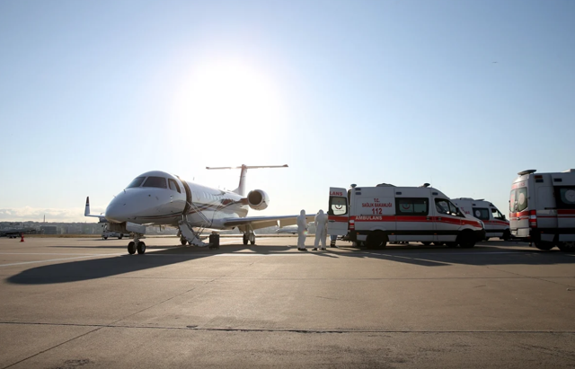 Kırgızistan'da koronaya yakalanan 4 Türk vatandaşı Türkiye'ye getirildi - Resim: 0