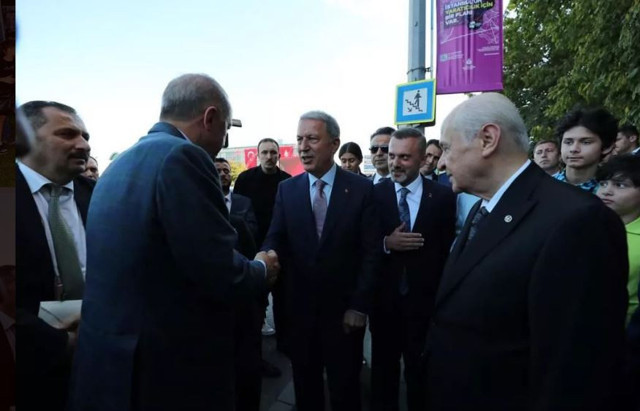 Cumhuriyet ve TELE1'in "Hulusi Akar 15 Temmuz törenine katılmadı" haberleri fotoğraflarla yalanlandı - Resim: 3