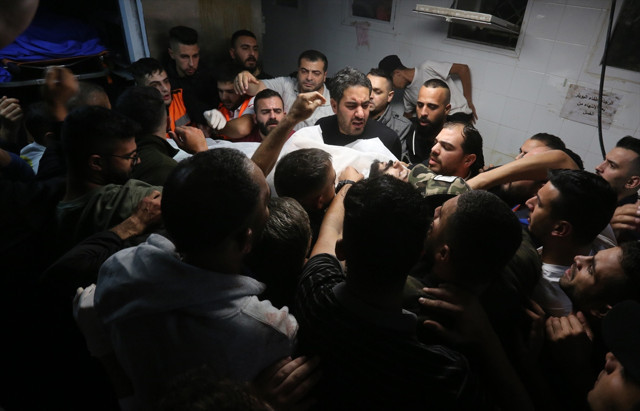 İsrail askerleri Batı Şeria'da saldırdı! Çok sayıda Filistinli yaralandı ölenler var - Resim: 0