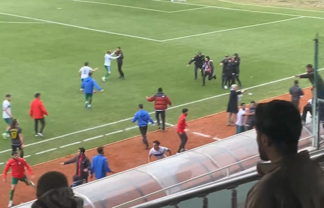 Amatör maçta saha karıştı! Çılgına dönen kulüp başkanı rakip futbolcuyu tokatladı - Resim: 4