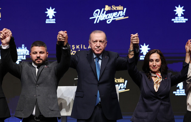 Özlem Vural Gürzel AK Parti'ye katıldı! Rozetini Cumhurbaşkanı Erdoğan taktı - Resim: 3