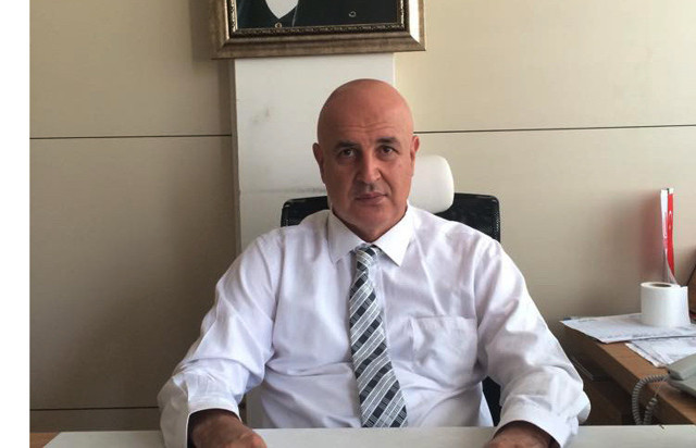 Mersin'de sürücüsünün kalp krizi geçirdiği araç durağa daldı: 1 ölü 1 yaralı - Resim: 0