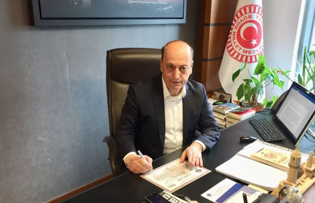 Çalışma Bakanı Vedat Bilgin'den kısa çalışma ödeneği açıklaması - Resim: 0