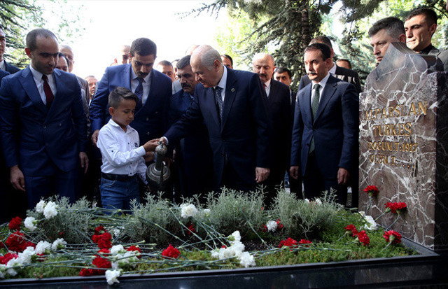 Devlet Bahçeli'den Ahmet Davutoğlu açıklaması - Resim: 1