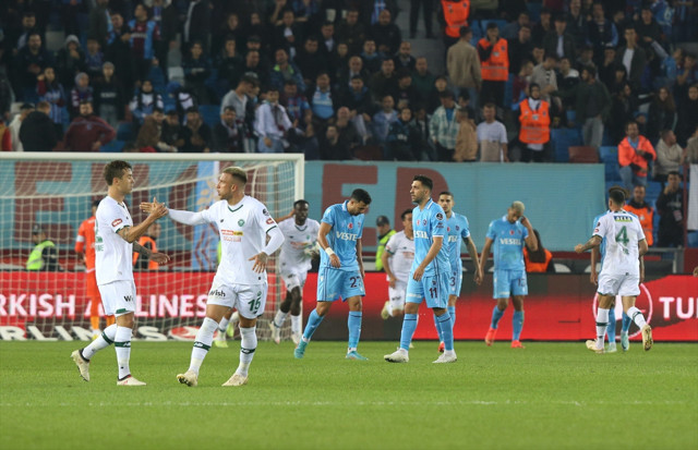 Trabzonspor öne geçtiği maçta Konyaspor'a diş geçiremedi! - Resim: 2