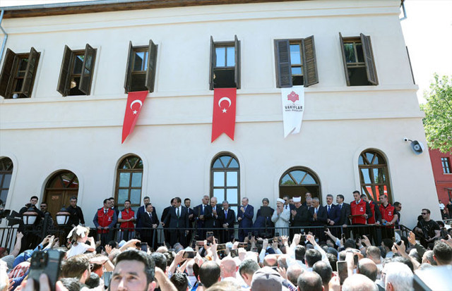 Cumhurbaşkanı Erdoğan, Gümrükçü İshak Ağa Camii'nin açılışını gerçekleştirdi - Resim: 1