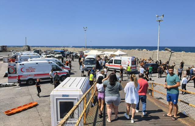 Girne'de batan 267 yolculu gemi ile ilgili vahim iddia: 'Geri d&ouml;n' dedik, inatla d&ouml;nmedi - Resim: 2