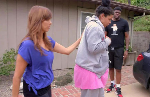 Ünlü şarkıcı kameralar önünde doğum yaptı! İşte o anlar... - Resim: 1