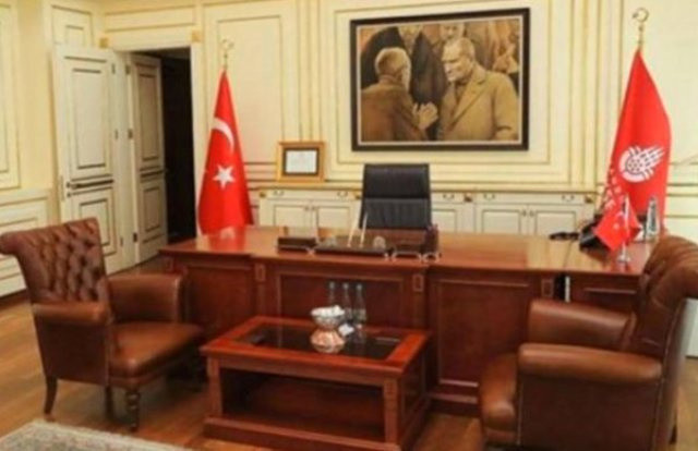 YSK'nın İstanbul kararı sonrası İBB'den çok konuşulacak "İmamoğlu" kararı! - Resim: 0