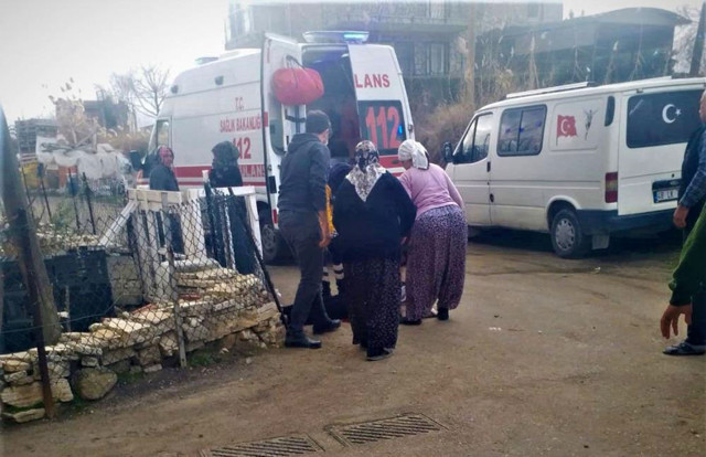 Denizli'de can çekişen oğlunu kucağından bırakmadı katil ağabey sadece izledi yürek yakan görüntü - Resim: 1
