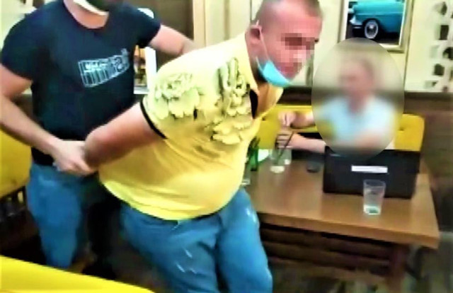 Denizli'de iş adamlarına uygunsuz görüntü şantajı! Pazarlık masasında yakalandı - Resim: 1