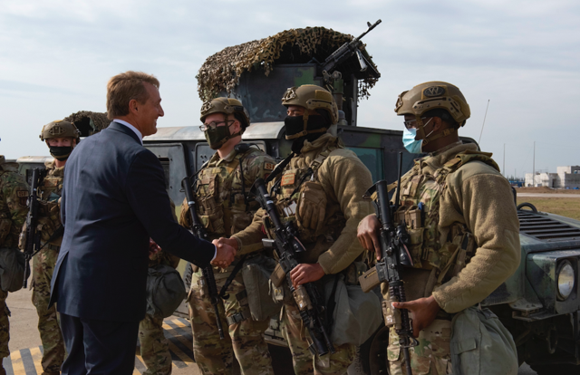 ABD Ankara Büyükelçisi Jeff Flake İncirlik'te - Resim: 0