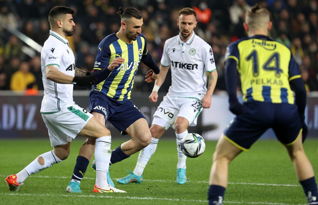 Fenerbahçe'den Devler Ligi için dev adım! Konyaspor'u 2-1 mağlup etti - Resim: 0