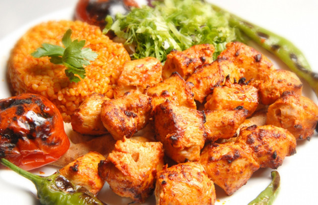 Kebapçılar bile elinizi öpecek! Beğeni rekoru kıran tavuk şiş tarifine bayılacaksınız - Resim: 3